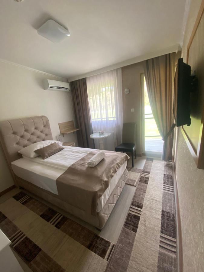 Hotel Milenium Lukavac Exterior foto