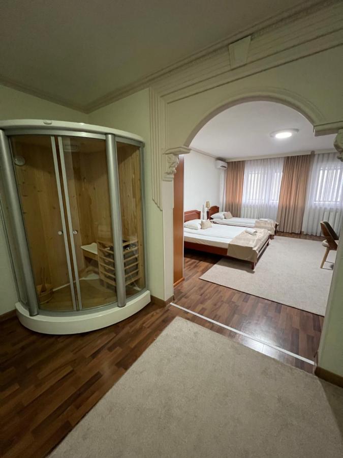 Hotel Milenium Lukavac Exterior foto