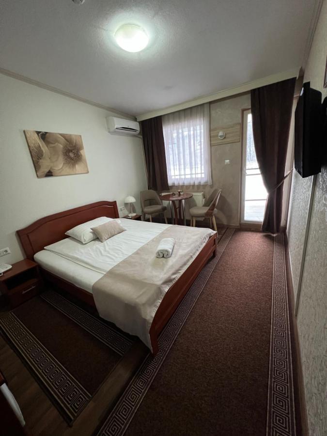 Hotel Milenium Lukavac Exterior foto