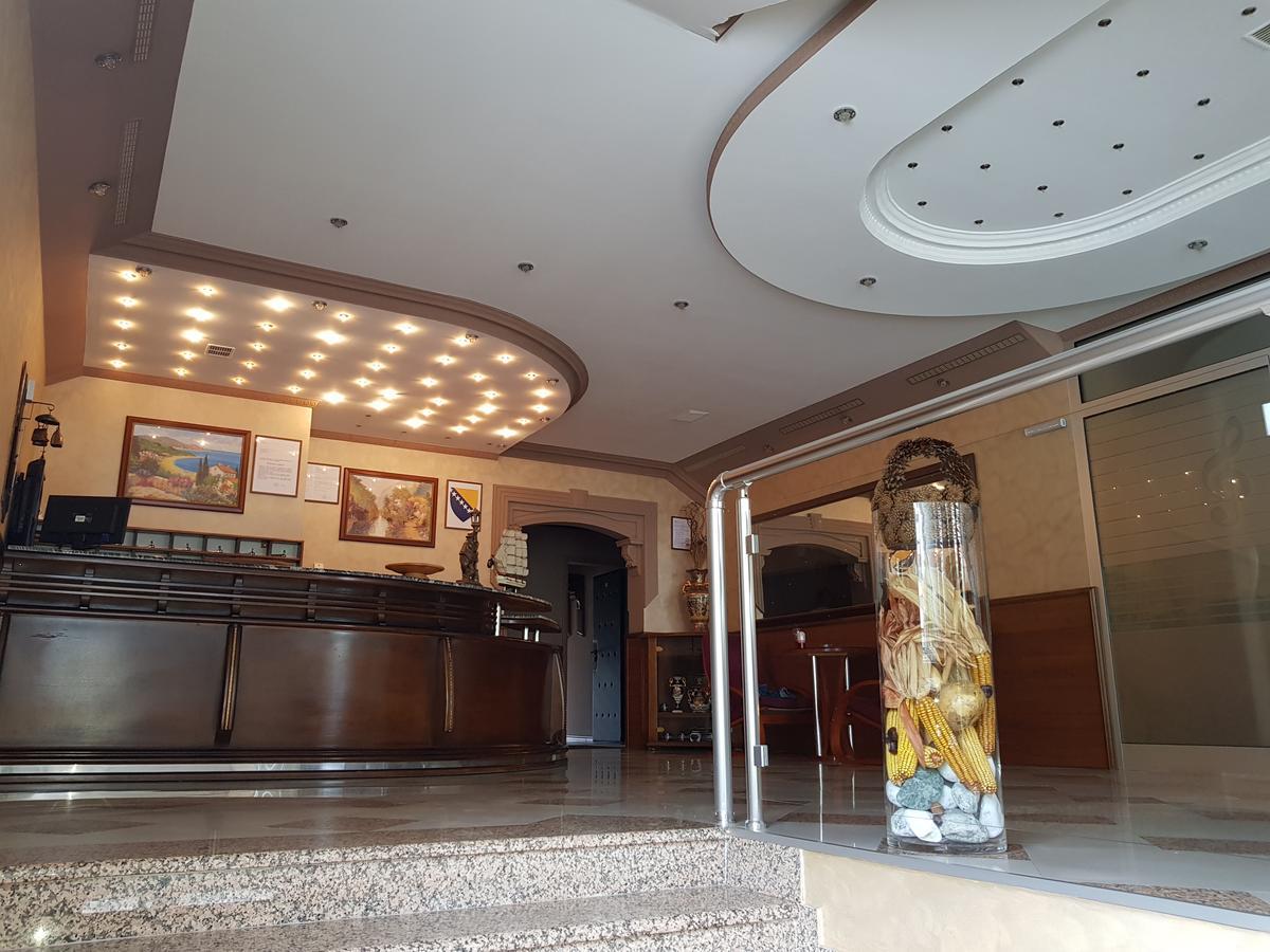 Hotel Milenium Lukavac Exterior foto